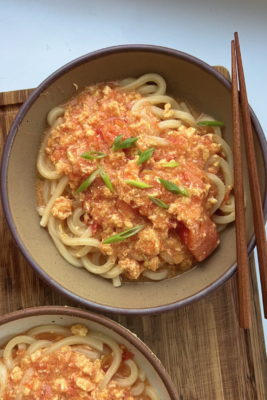 one-pot tomato and egg udon